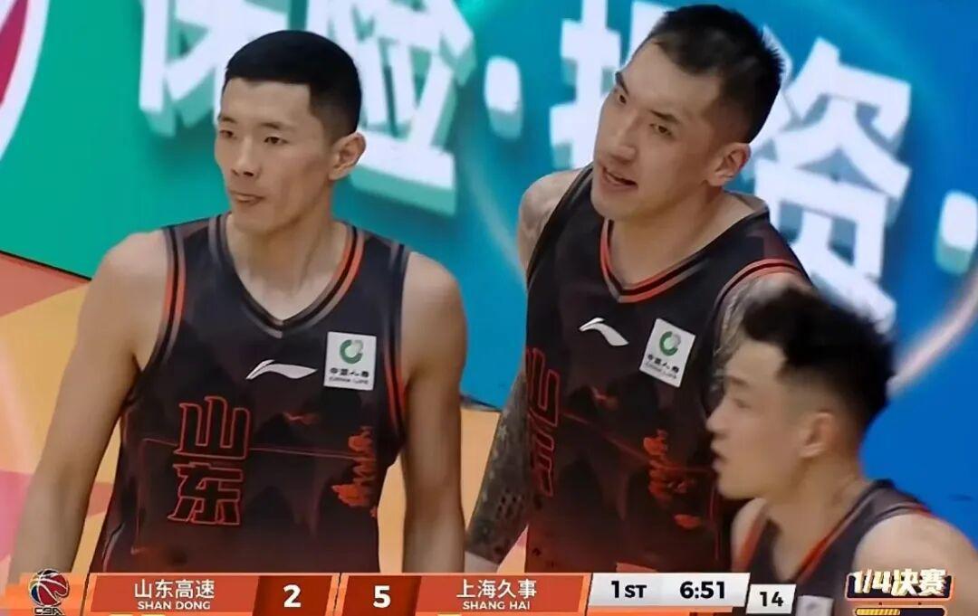 乐竞体育APP官网-上海男篮28分大胜，2-0横扫山东晋级四强，王哲林14+6陶汉林12+7